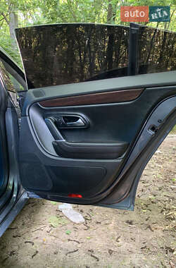 Купе Volkswagen CC / Passat CC 2011 в 