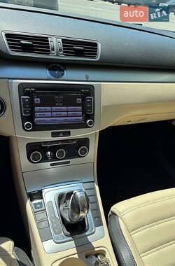 Купе Volkswagen CC / Passat CC 2011 в 