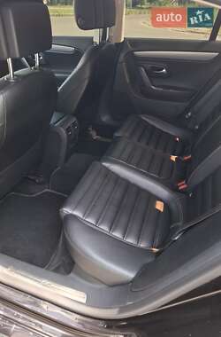 Купе Volkswagen CC / Passat CC 2013 в 