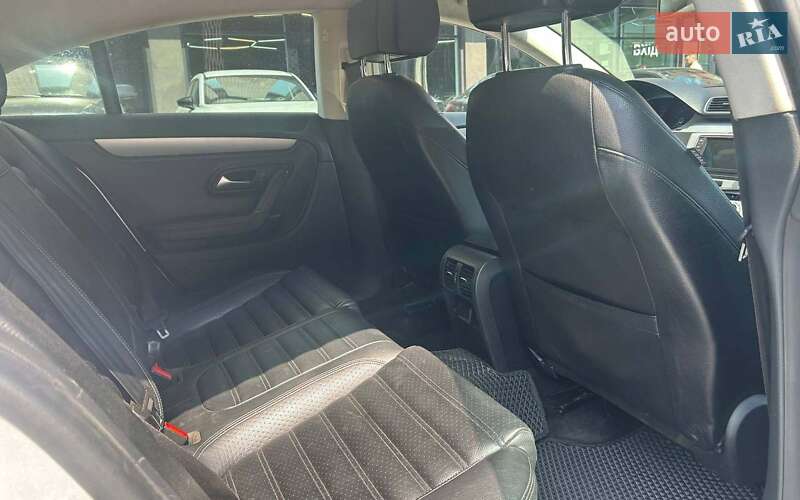 Купе Volkswagen CC / Passat CC 2012 в Черновцах