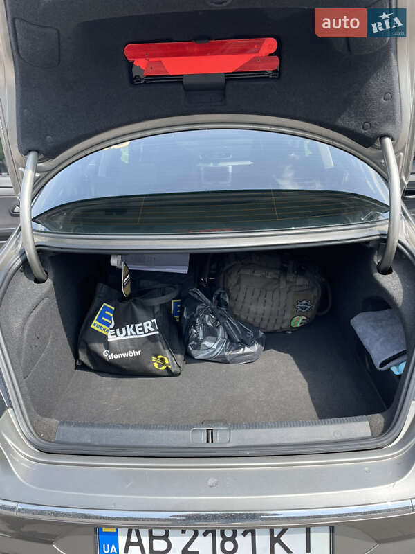 Купе Volkswagen CC / Passat CC 2011 в Львове