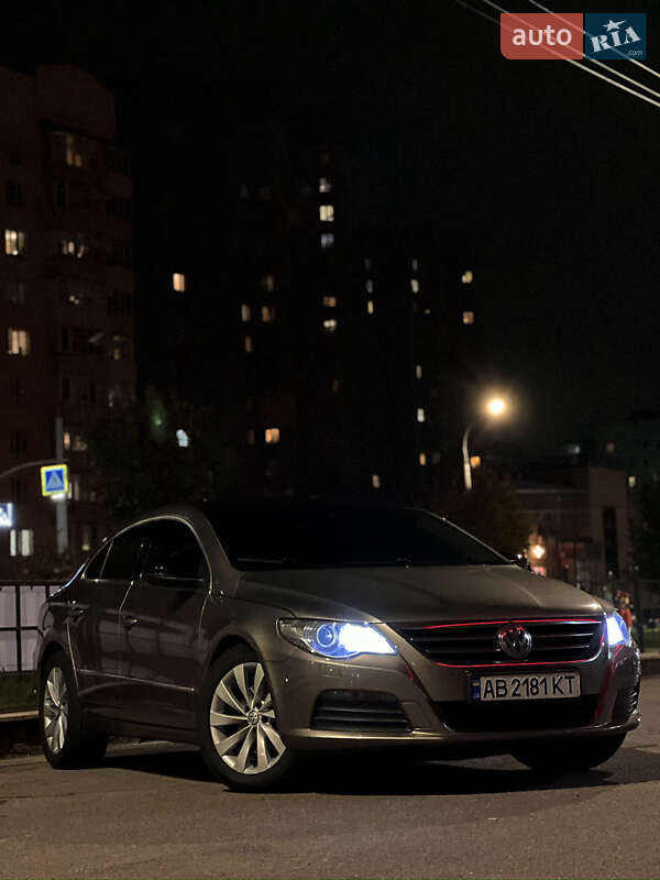 Купе Volkswagen CC / Passat CC 2011 в Львове