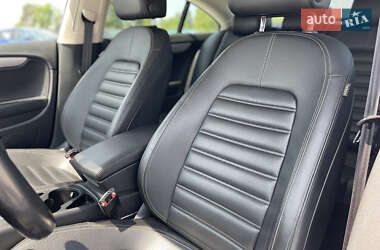 Купе Volkswagen CC / Passat CC 2014 в 