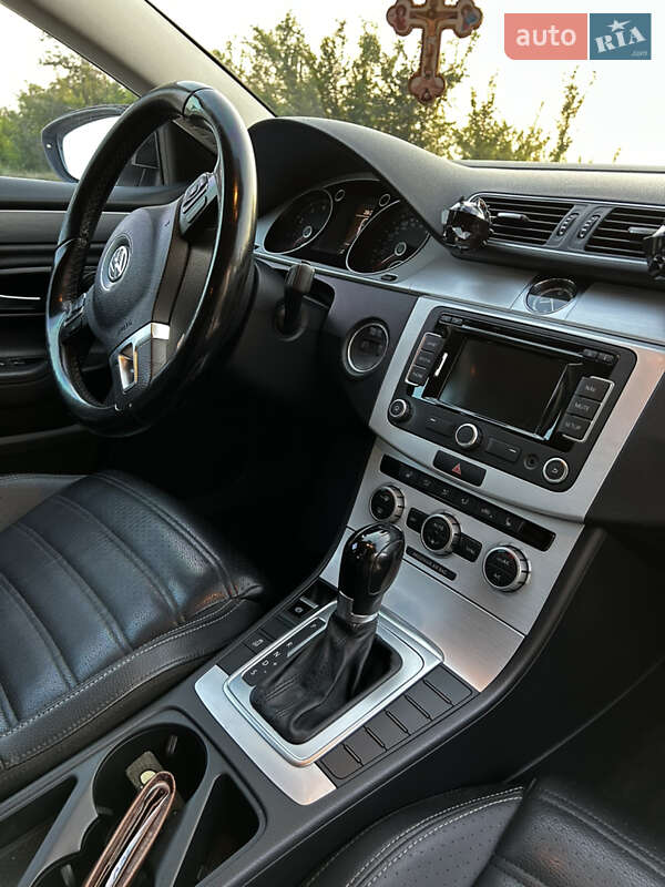 Купе Volkswagen CC / Passat CC 2015 в Южноукраинске