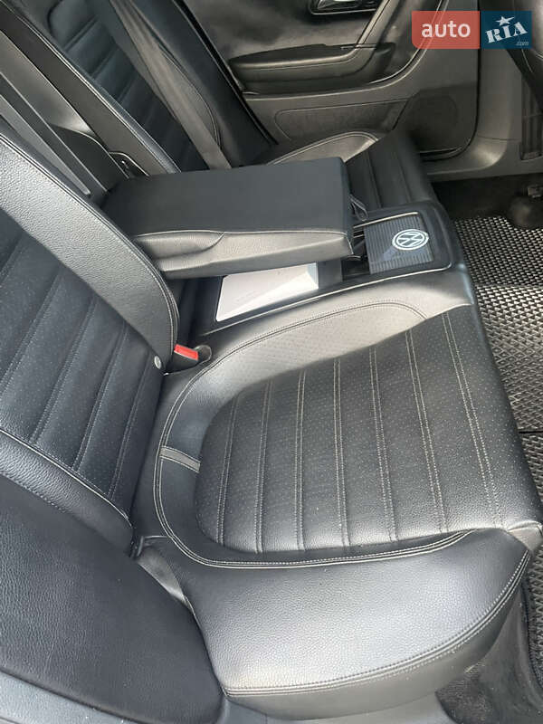 Купе Volkswagen CC / Passat CC 2010 в Одесі