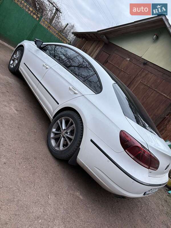 Купе Volkswagen CC / Passat CC 2012 в Коростене