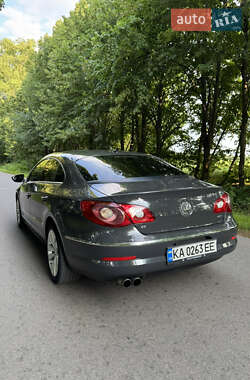 Купе Volkswagen CC / Passat CC 2011 в 