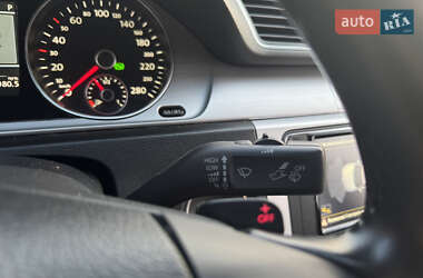Купе Volkswagen CC / Passat CC 2012 в 