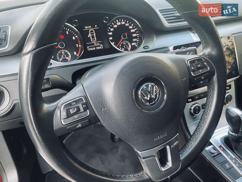 Купе Volkswagen CC / Passat CC 2013 в Дніпрі