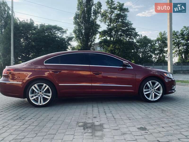 Купе Volkswagen CC / Passat CC 2013 в Дніпрі