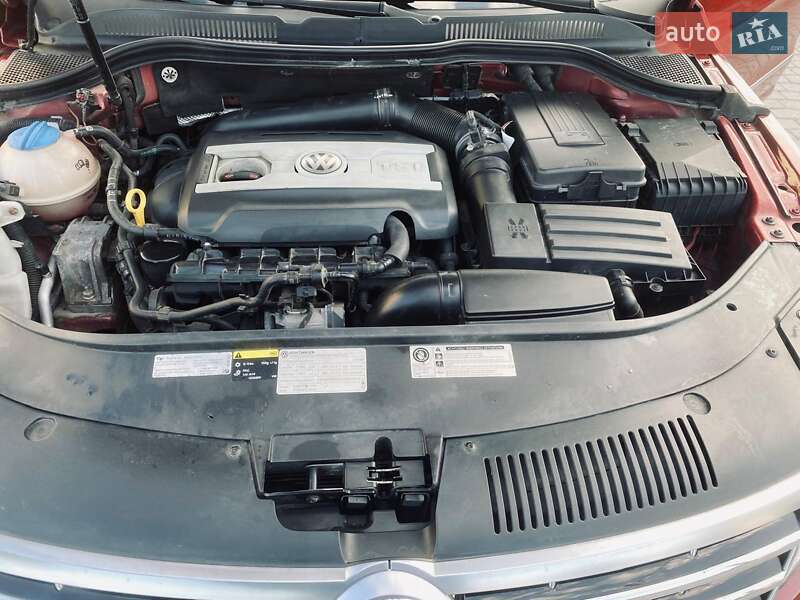 Купе Volkswagen CC / Passat CC 2013 в Дніпрі