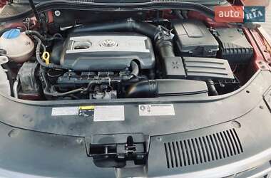 Купе Volkswagen CC / Passat CC 2013 в 