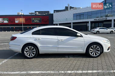 Купе Volkswagen CC / Passat CC 2011 в 