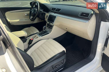 Купе Volkswagen CC / Passat CC 2011 в 