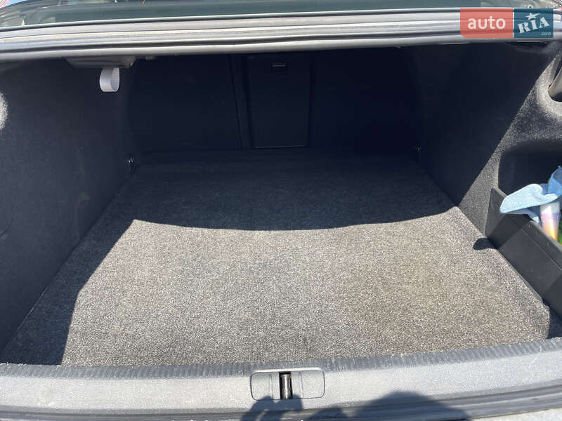 Купе Volkswagen CC / Passat CC 2010 в Киеве