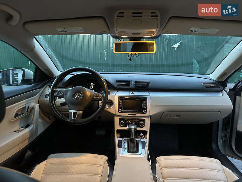 Купе Volkswagen CC / Passat CC 2010 в Ивано-Франковске