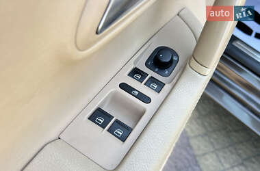 Купе Volkswagen CC / Passat CC 2012 в 