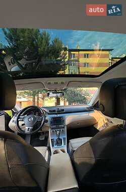 Купе Volkswagen CC / Passat CC 2012 в 