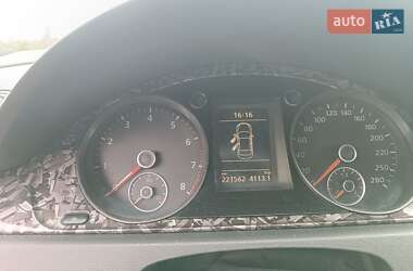 Купе Volkswagen CC / Passat CC 2011 в 
