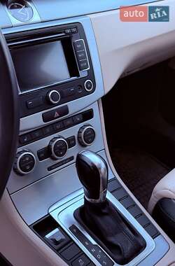 Купе Volkswagen CC / Passat CC 2013 в 