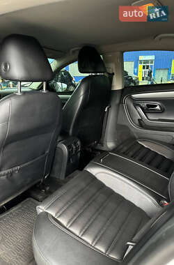 Купе Volkswagen CC / Passat CC 2011 в 