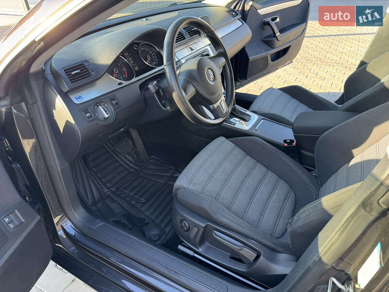 Купе Volkswagen CC / Passat CC 2009 в Луцке