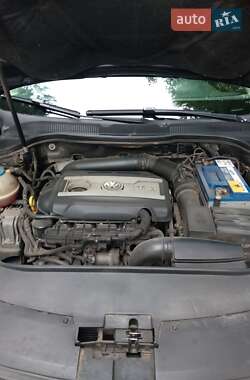 Купе Volkswagen CC / Passat CC 2010 в 
