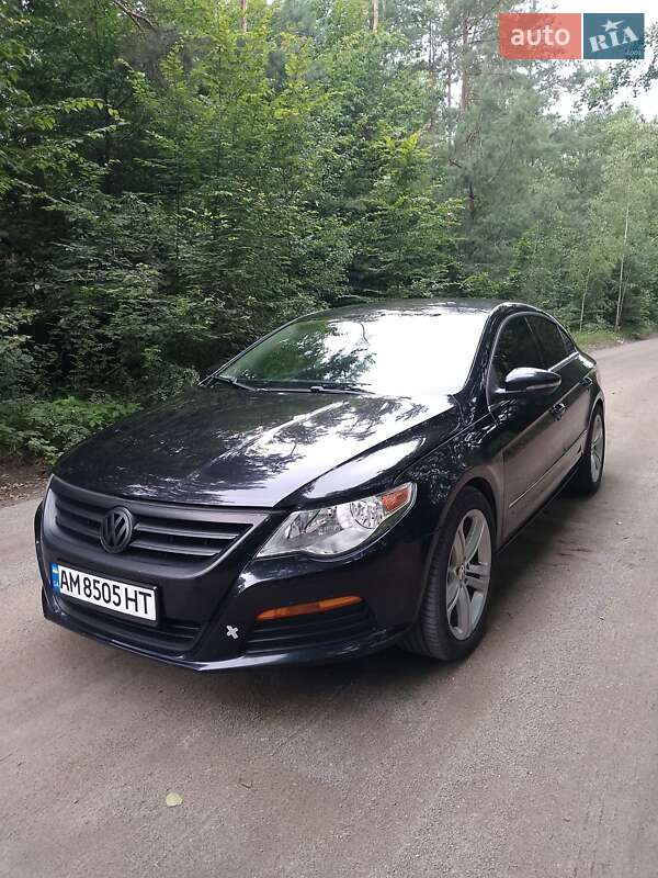 Купе Volkswagen CC / Passat CC 2010 в Радомышле
