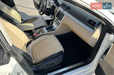Купе Volkswagen CC / Passat CC 2012 в 