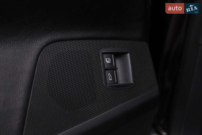 Купе Volkswagen CC / Passat CC 2013 в Львове