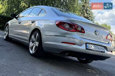 Купе Volkswagen CC / Passat CC 2008 в 