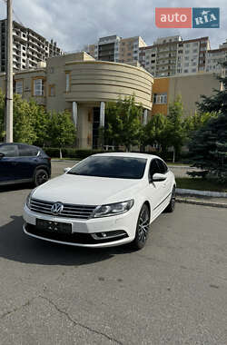 Купе Volkswagen CC / Passat CC 2012 в Києві