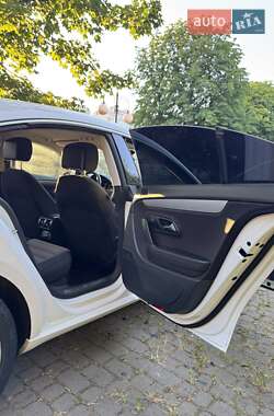 Купе Volkswagen CC / Passat CC 2012 в 