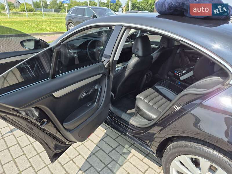 Купе Volkswagen CC / Passat CC 2009 в Львові