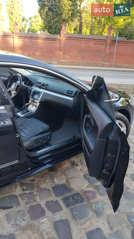 Купе Volkswagen CC / Passat CC 2013 в Львові