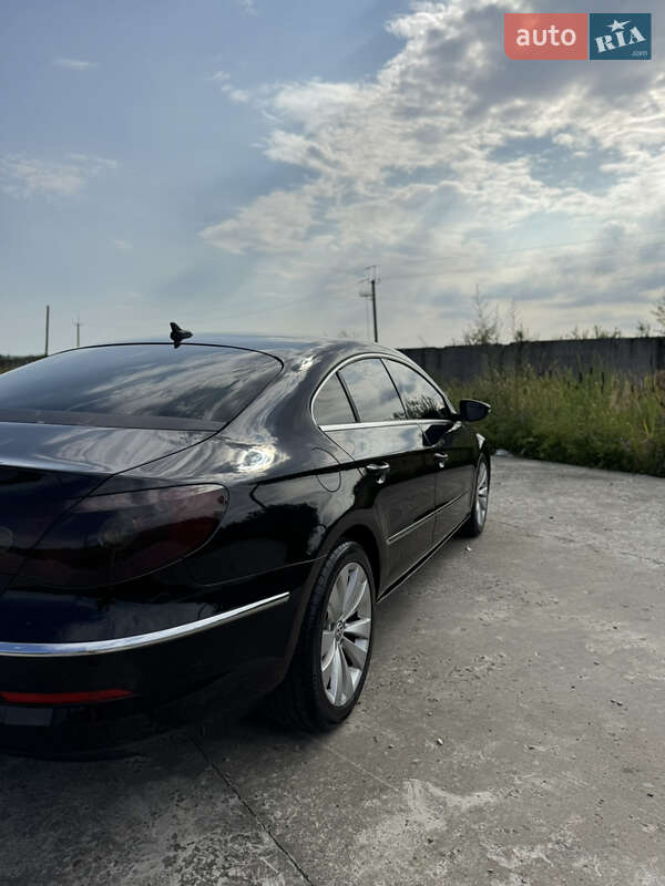 Купе Volkswagen CC / Passat CC 2009 в Ужгороді