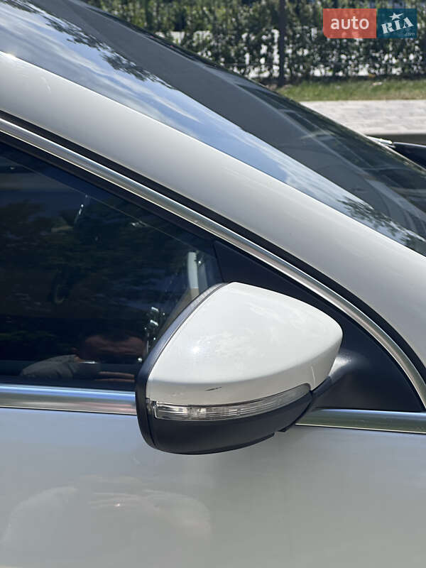 Купе Volkswagen CC / Passat CC 2012 в Житомирі