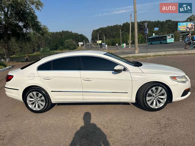 Купе Volkswagen CC / Passat CC 2010 в Чернігові