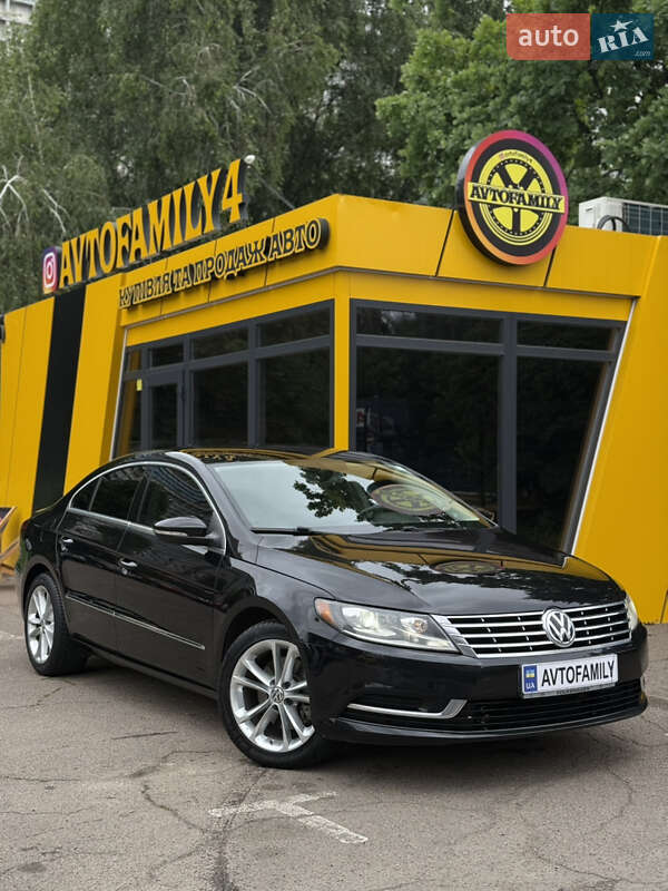 Купе Volkswagen CC / Passat CC 2015 в Киеве