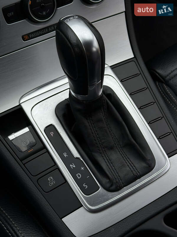 Купе Volkswagen CC / Passat CC 2015 в Киеве