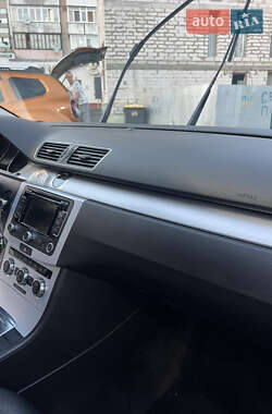 Купе Volkswagen CC / Passat CC 2012 в 