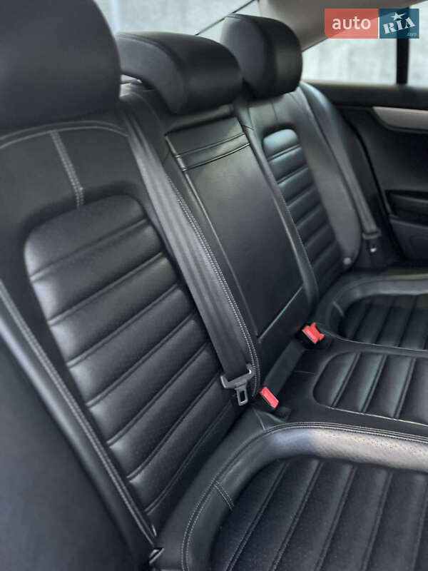 Купе Volkswagen CC / Passat CC 2012 в Кропивницькому