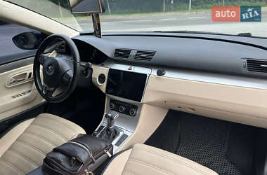 Купе Volkswagen CC / Passat CC 2010 в 