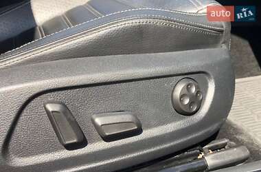 Купе Volkswagen CC / Passat CC 2015 в 