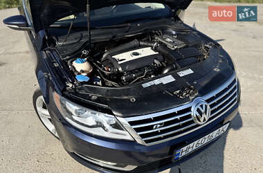 Купе Volkswagen CC / Passat CC 2013 в 