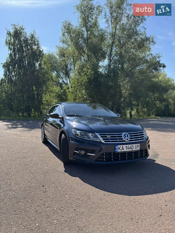 Купе Volkswagen CC / Passat CC 2015 в Киеве