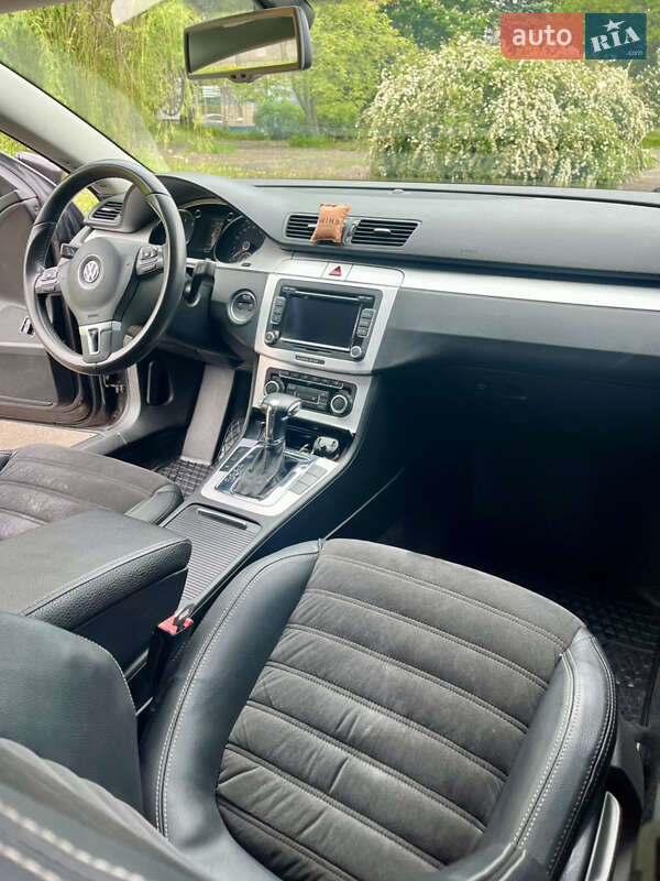 Купе Volkswagen CC / Passat CC 2010 в Киеве