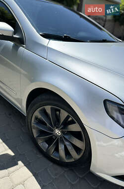 Купе Volkswagen CC / Passat CC 2014 в 