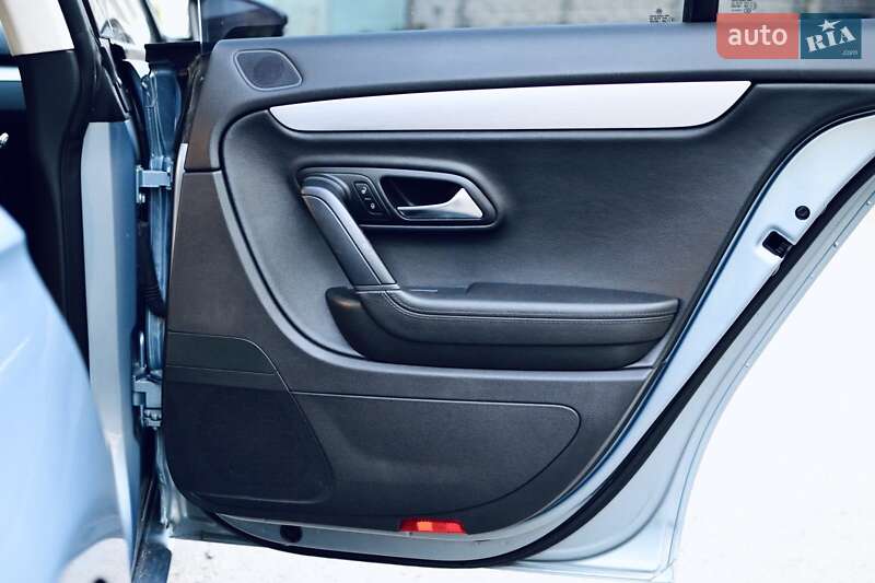 Купе Volkswagen CC / Passat CC 2012 в Зміїві фото 28 Купе Volkswagen CC / Passat CC 2012 в Зміїві