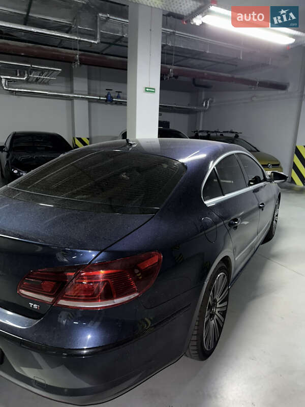 Купе Volkswagen CC / Passat CC 2016 в Києві
